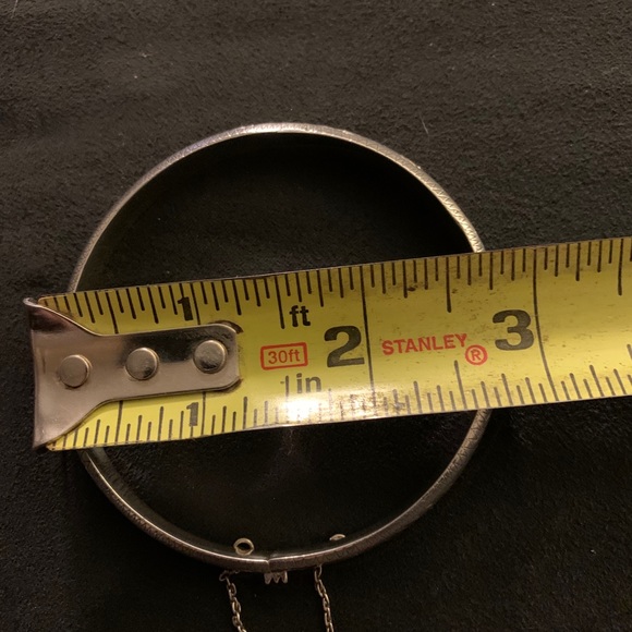 Silver bangle bracelet - Picture 8 of 9